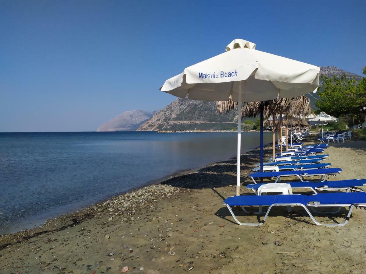 Makinia Beach Навпакт Екстер'єр фото